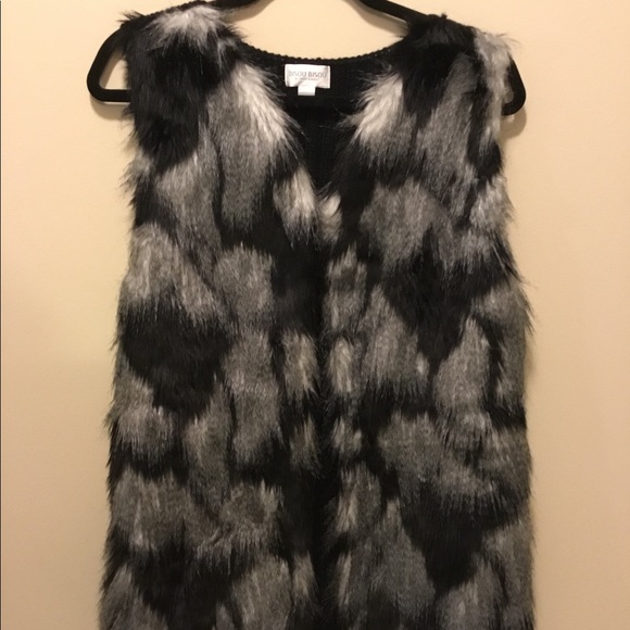 Bisou Bisou Other - Bisou Bisou Fur Grey and Black Vest